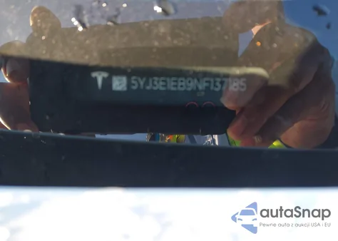 2022 Tesla Model 3 Long Range Dual Motor All-Wheel Drive z USA, uszkodzony, nr VIN 5YJ3E1EB9NF137185